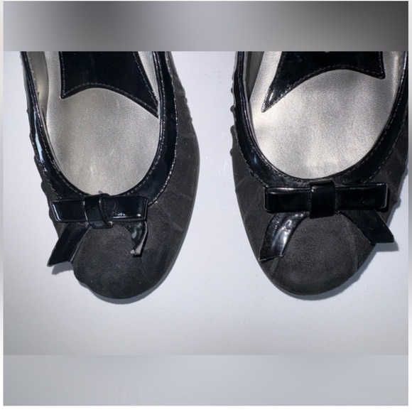 Black Dainty Bow Kitten Heels - Picture 10 of 16